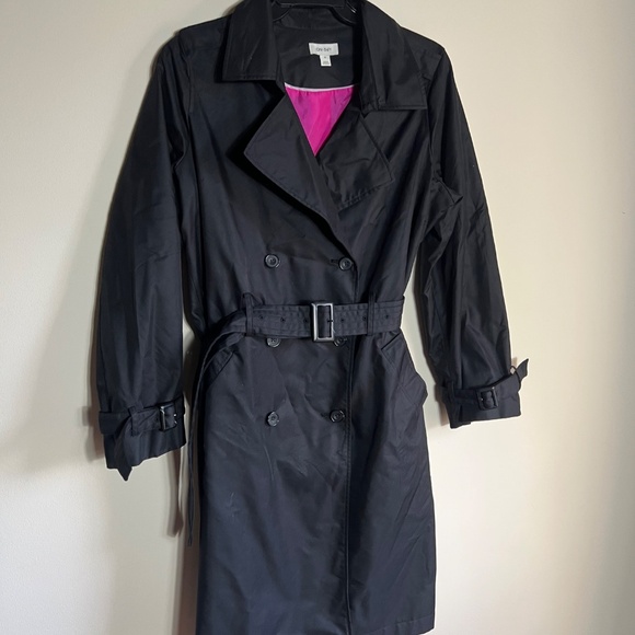 Trench - Picture 2 of 5